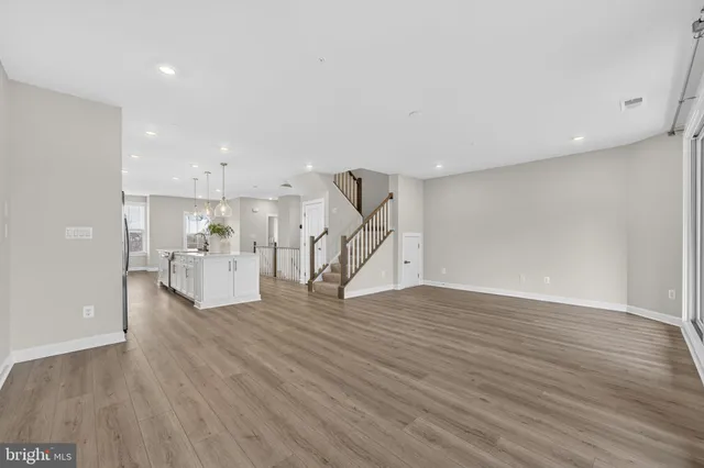 $3,895 | 21791 Express Terrace, Ashburn, VA 20147