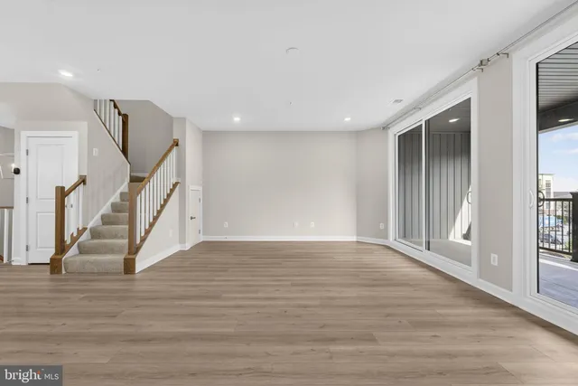 $3,895 | 21791 Express Terrace, Ashburn, VA 20147