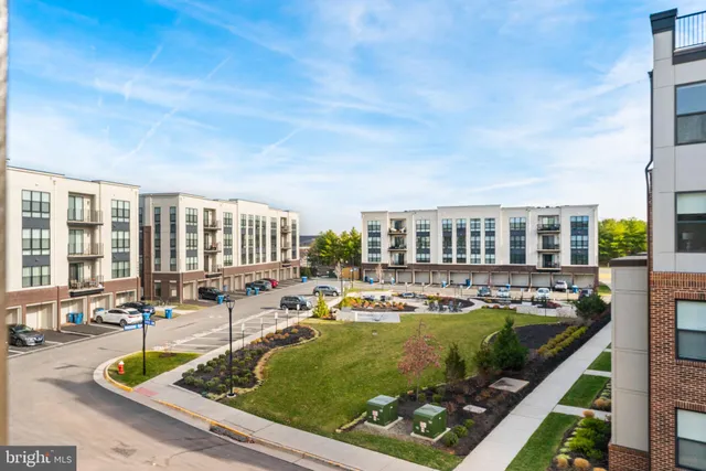 $3,895 | 21791 Express Terrace, Ashburn, VA 20147