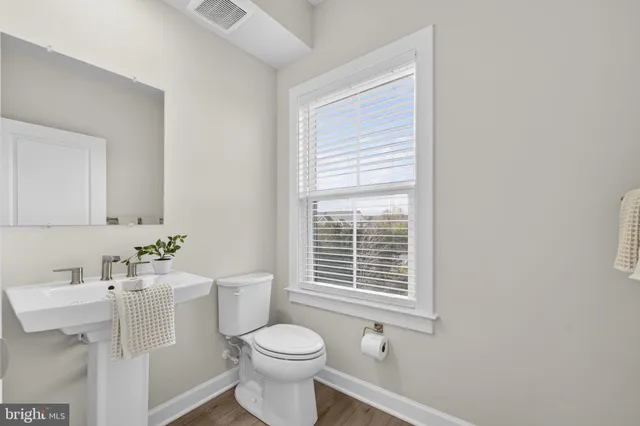 $3,895 | 21791 Express Terrace, Ashburn, VA 20147