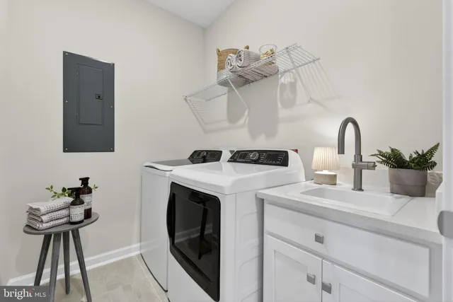 $3,895 | 21791 Express Terrace, Ashburn, VA 20147