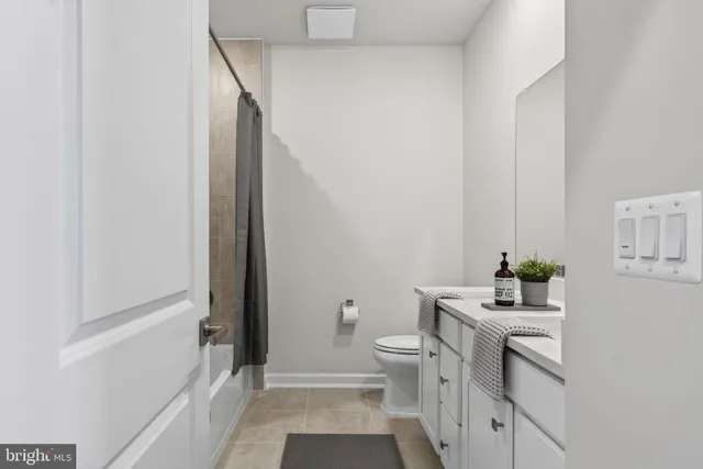 $3,895 | 21791 Express Terrace, Ashburn, VA 20147