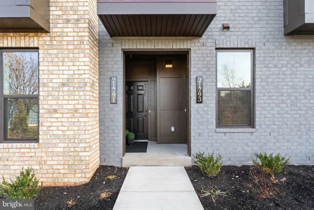 $3,895 | 21791 Express Terrace, Ashburn, VA 20147