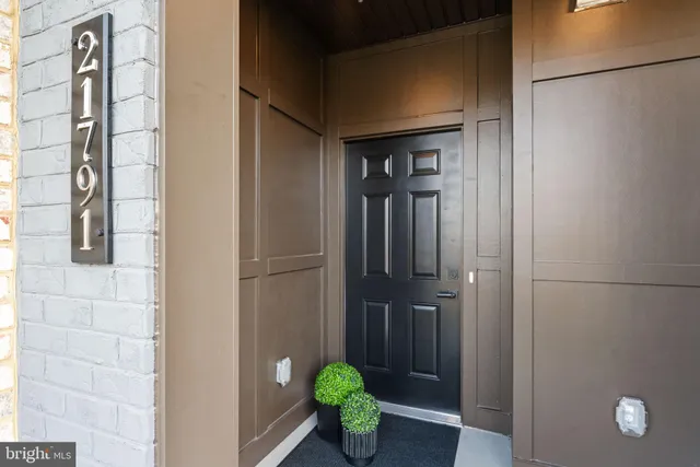 $3,895 | 21791 Express Terrace, Ashburn, VA 20147
