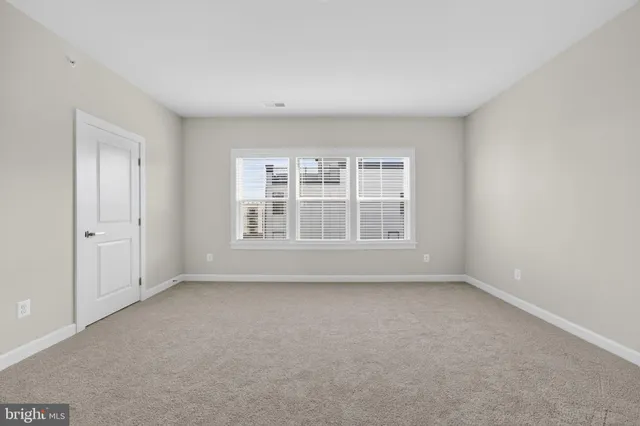 $3,895 | 21791 Express Terrace, Ashburn, VA 20147