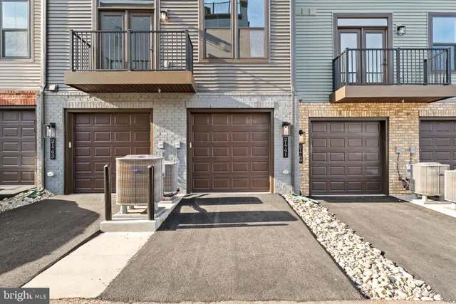 $3,895 | 21791 Express Terrace, Ashburn, VA 20147