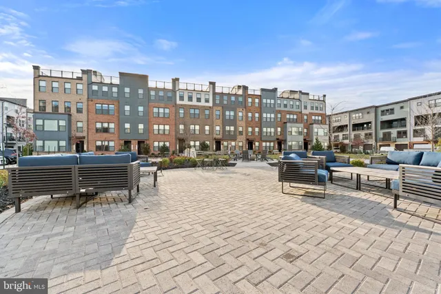 $3,895 | 21791 Express Terrace, Ashburn, VA 20147