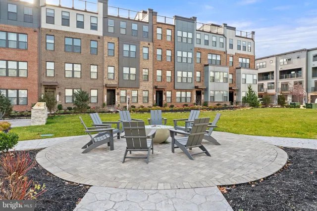 $3,895 | 21791 Express Terrace, Ashburn, VA 20147