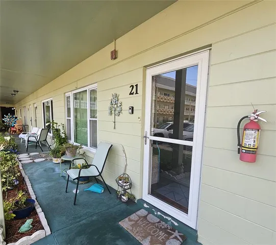 $99,900 | 2459 Columbia Drive, Unit 21, Clearwater, FL 33763