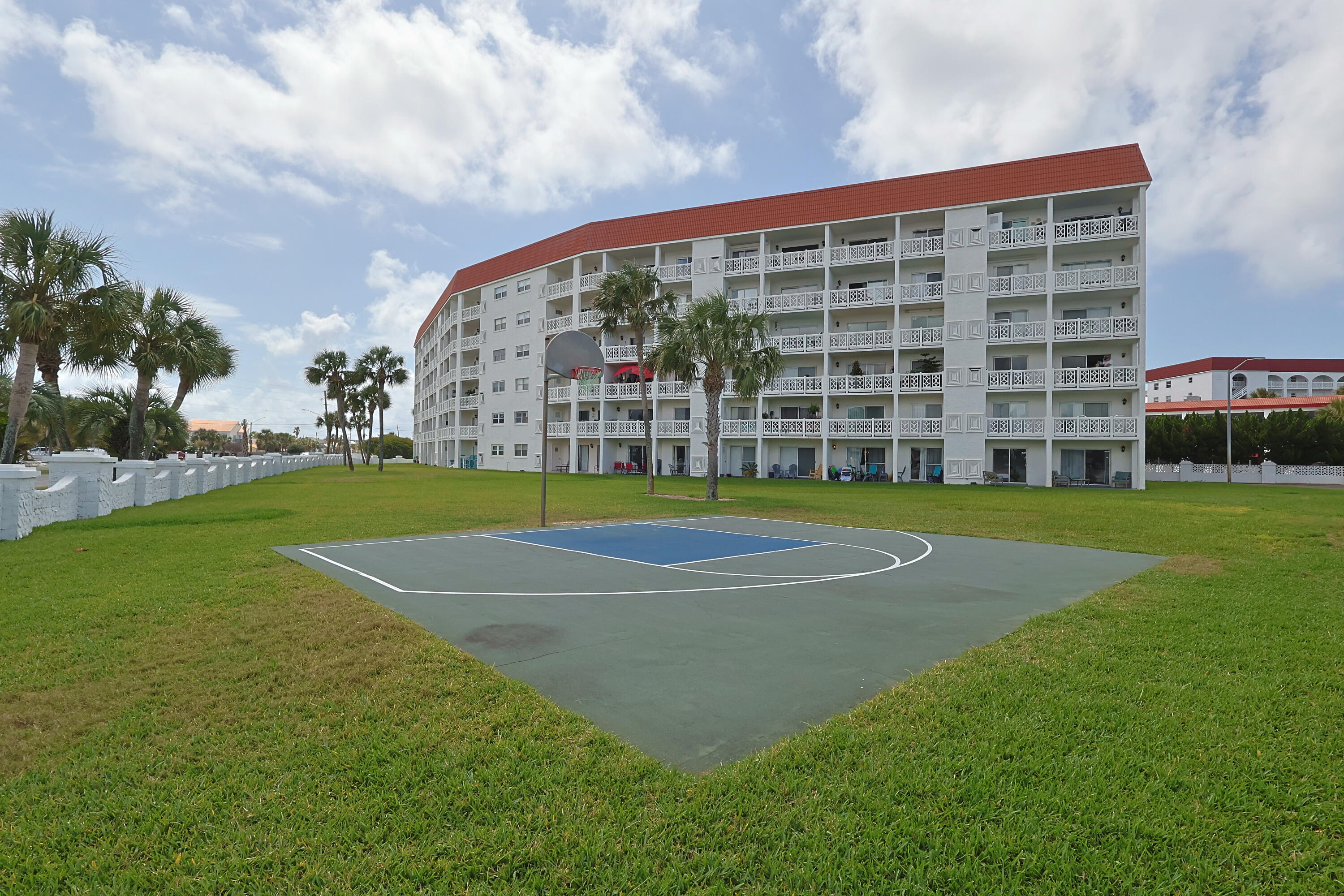 909 Santa Rosa Boulevard, Unit 528 Fort Walton Beach, FL 32548 - Photo 44 of 66 Basket Ball Court.2