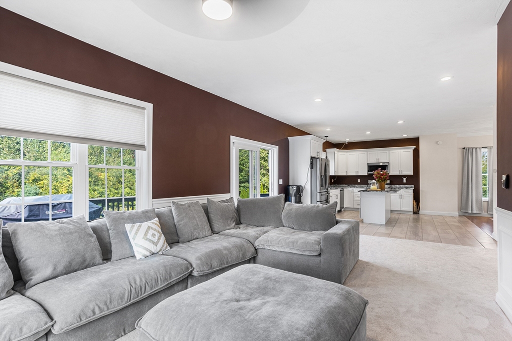 39 Hycrest Road Charlton, MA 01507 - Photo 11 of 31