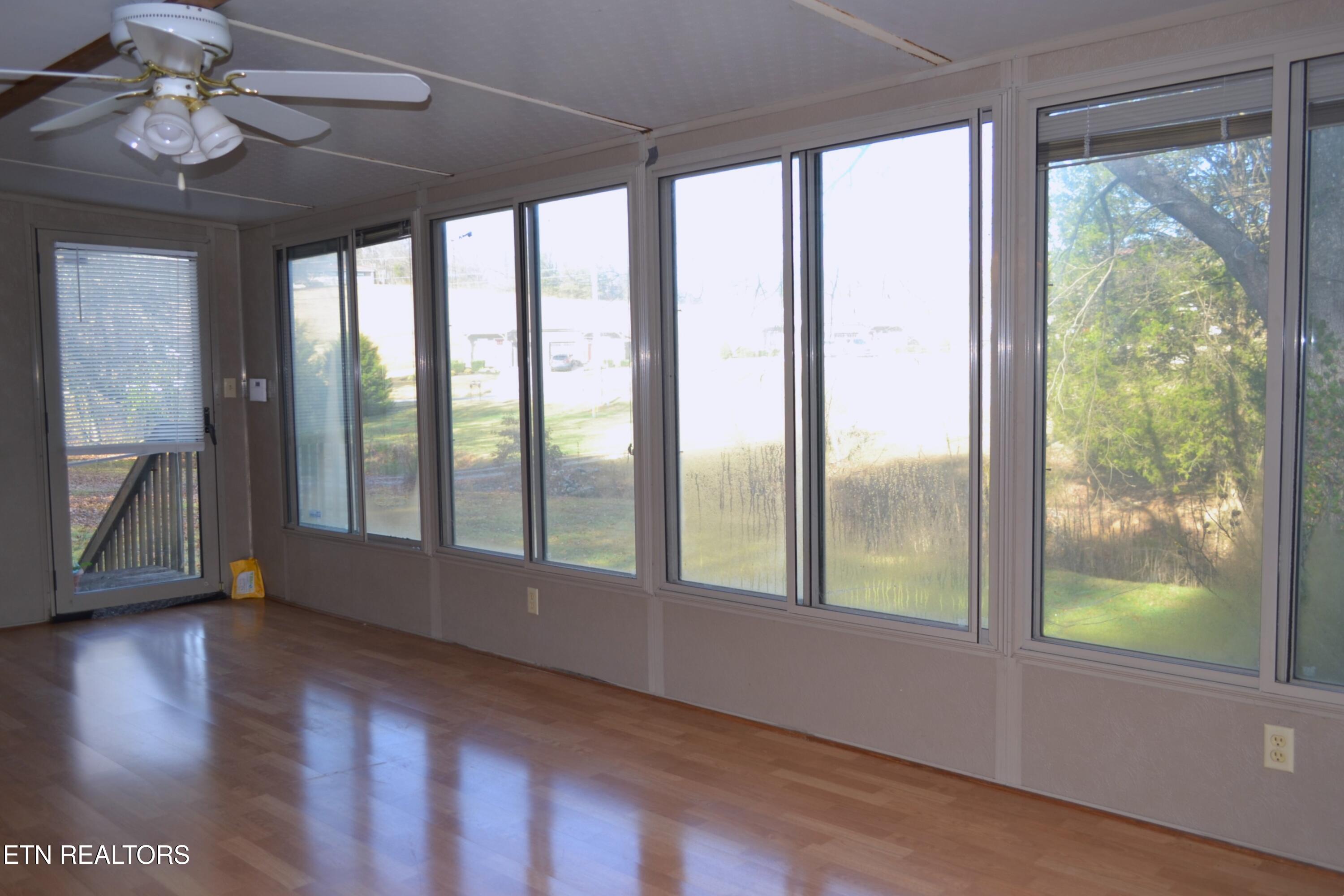 1689 McCleary Bend Road Sevierville, TN 37876 - Photo 18 of 45 DSC_0016