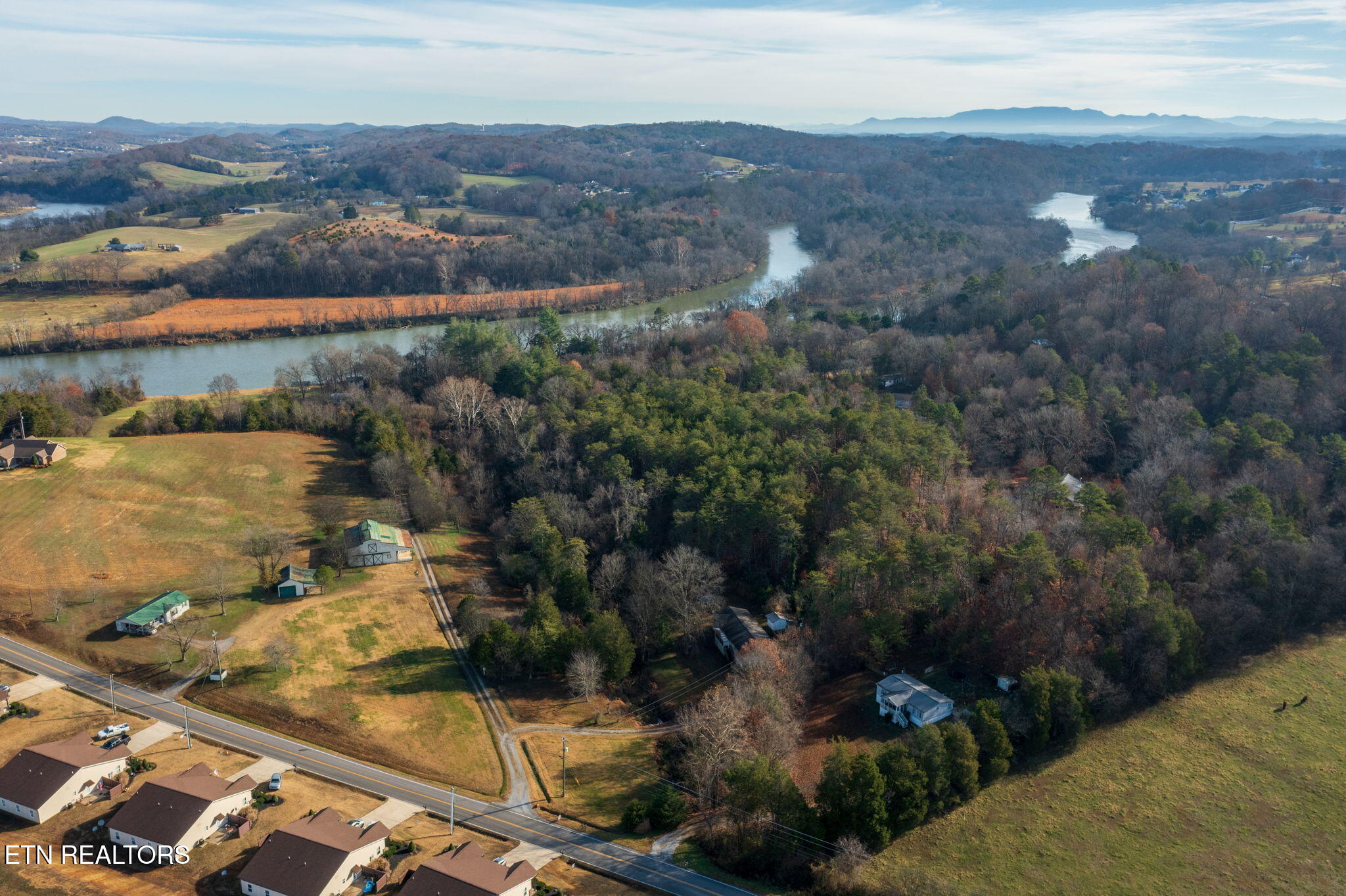 1689 McCleary Bend Road Sevierville, TN 37876 - Photo 35 of 45 homesandvideos aerials-13672