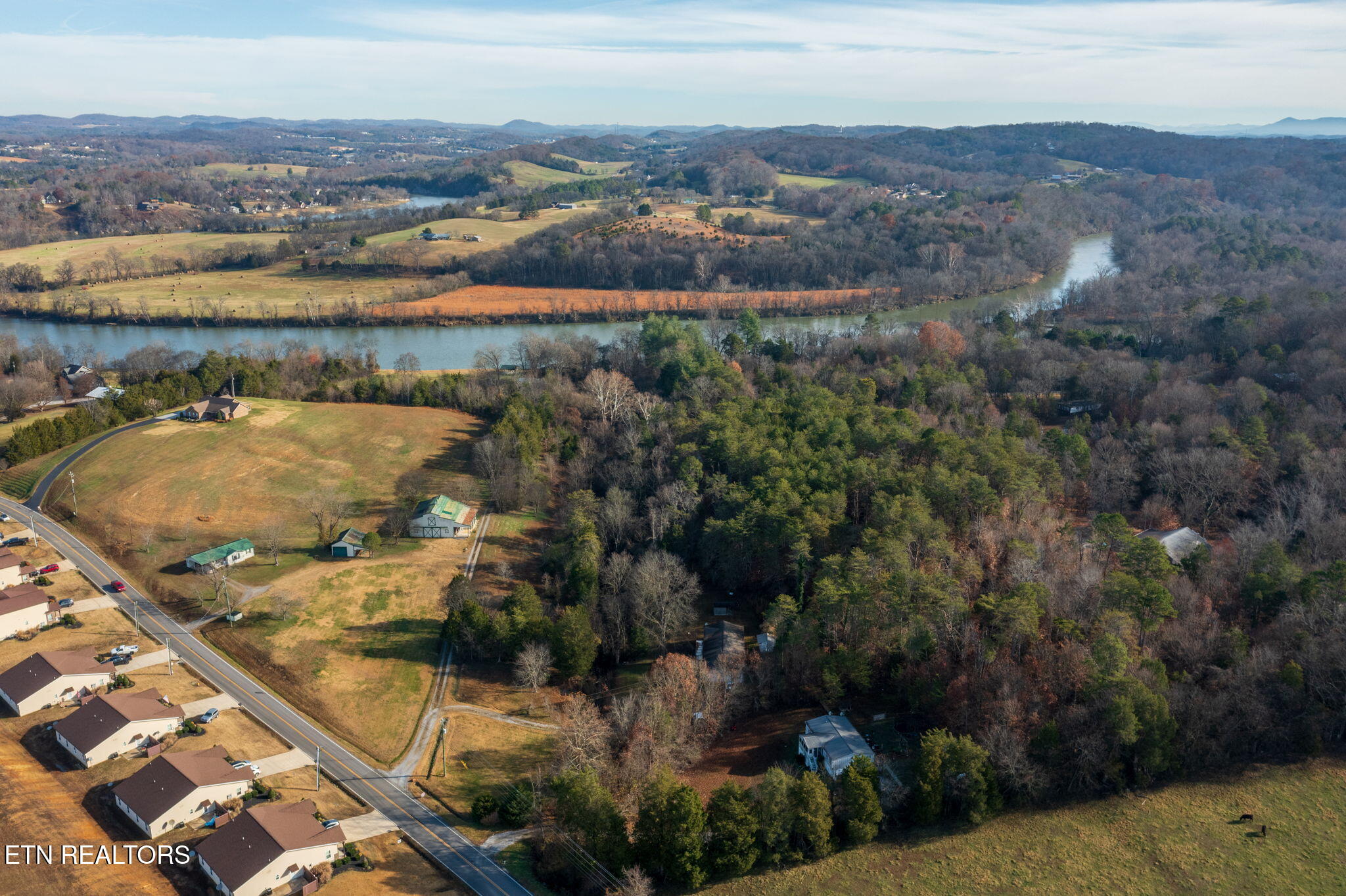 1689 McCleary Bend Road Sevierville, TN 37876 - Photo 36 of 45 homesandvideos aerials-13673