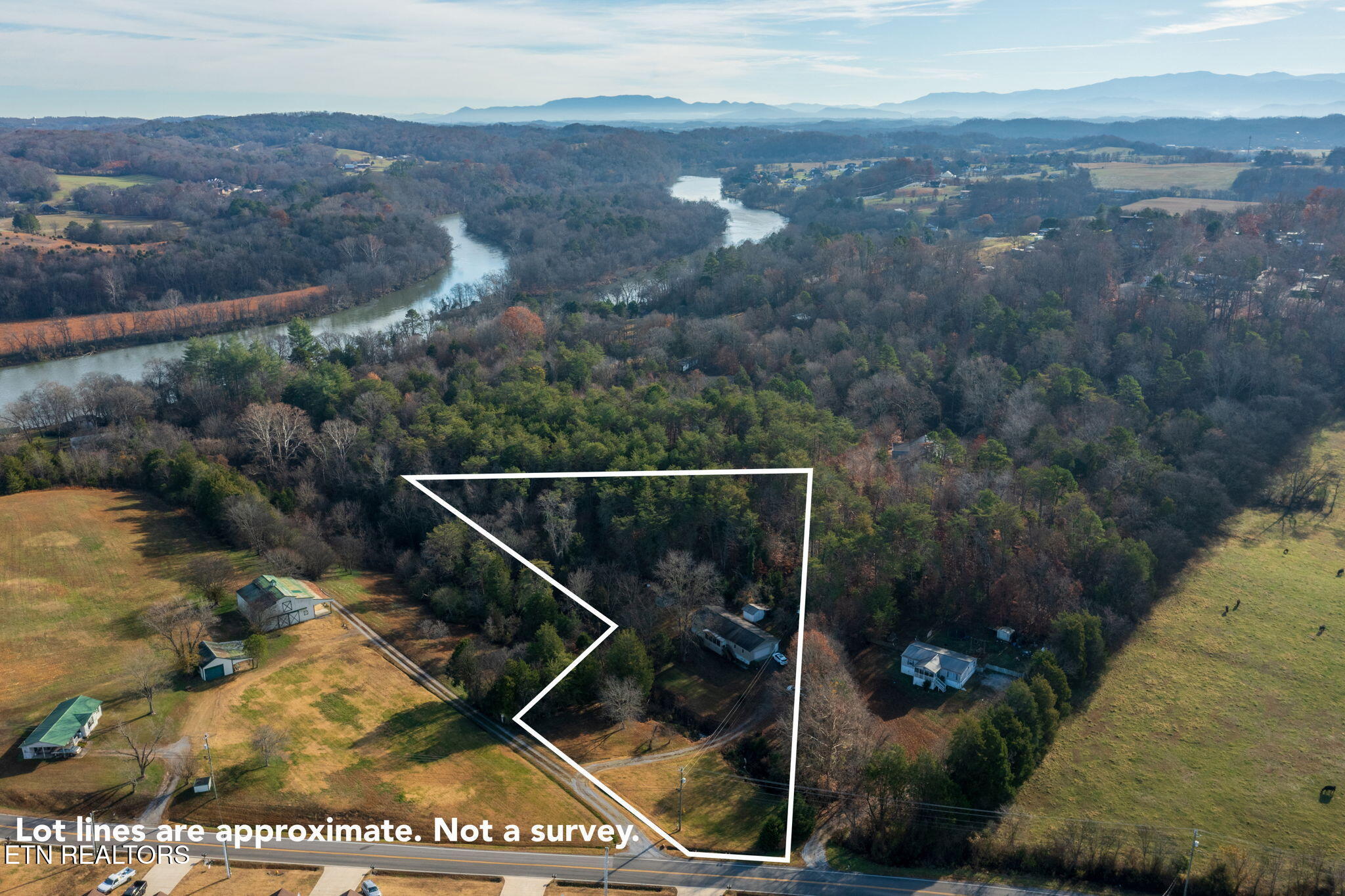 1689 McCleary Bend Road Sevierville, TN 37876 - Photo 4 of 45 homesandvideos aerials-13671 lines