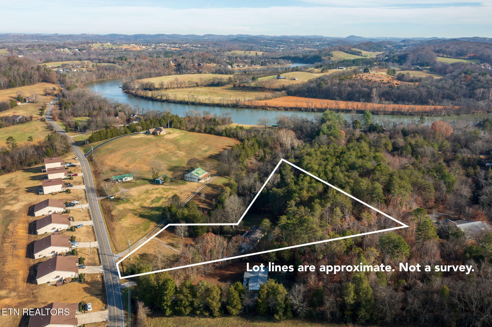 1689 McCleary Bend Road Sevierville, TN 37876 - Photo 5 of 45 homesandvideos aerials-13674 lines