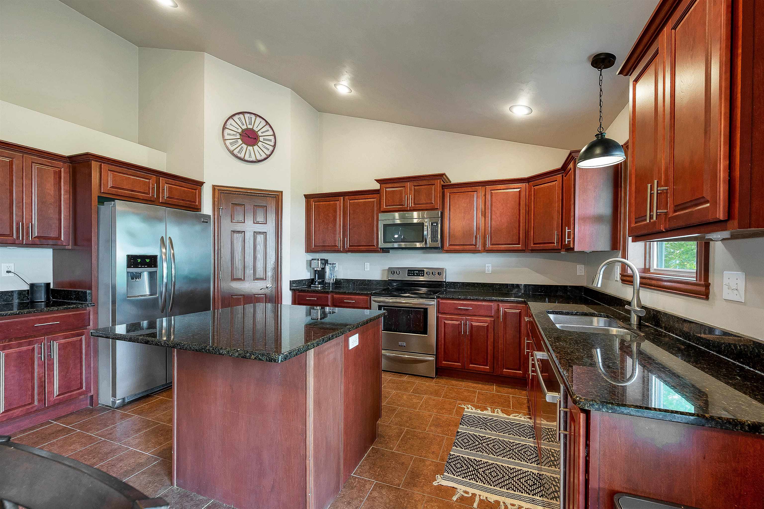 1014 Lacount Road Green Bay, WI 54313 - Photo 18 of 72