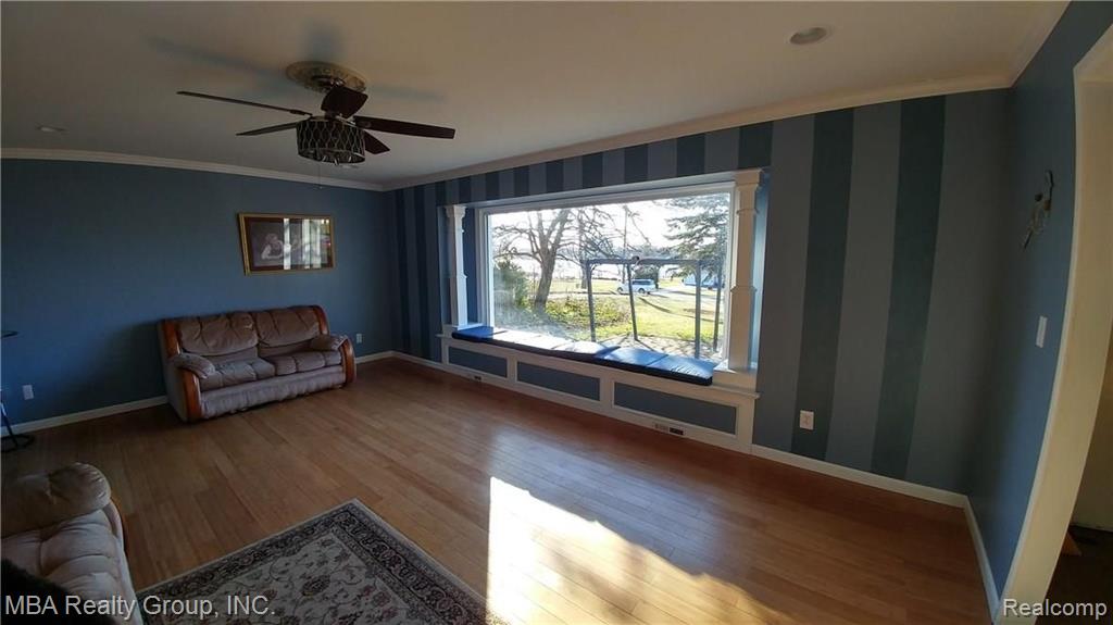 22271 West River Road Grosse Ile, MI 48138 - Photo 12 of 41