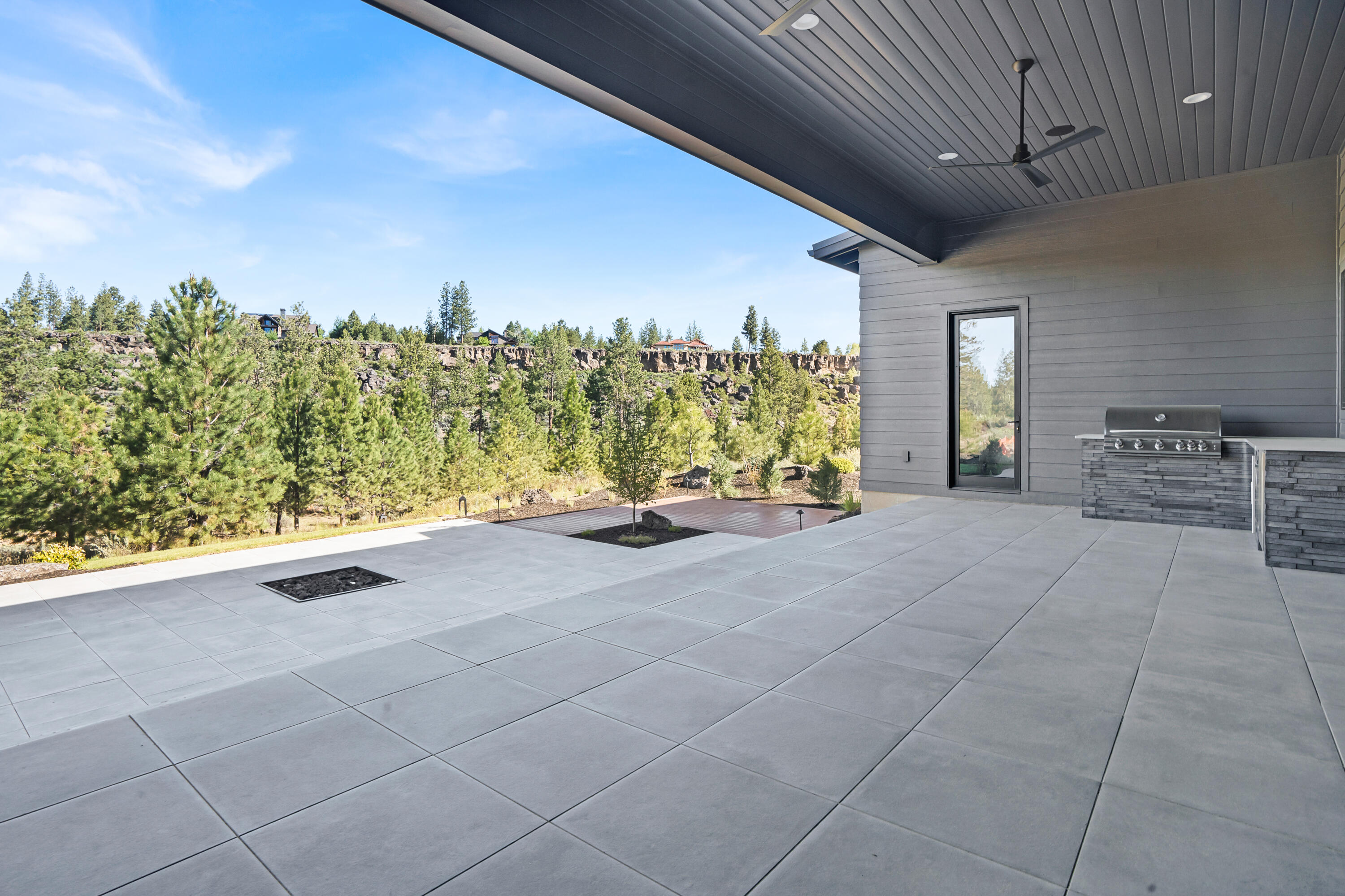 60893 River Rim Drive Bend, OR 97702 - Photo 48 of 70 54