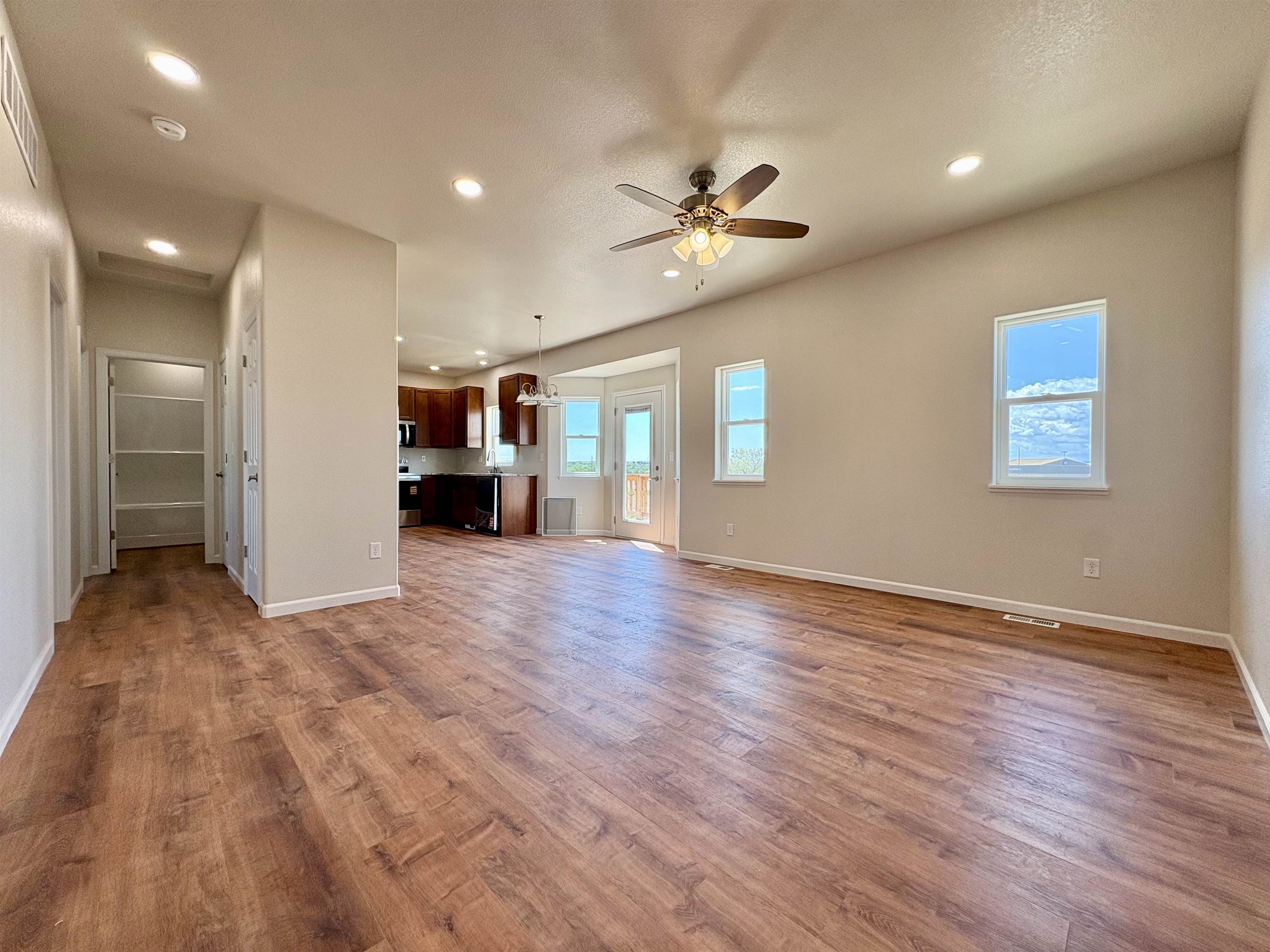 915 Flicker Street Douglas, WY 82633 - Photo 7 of 34