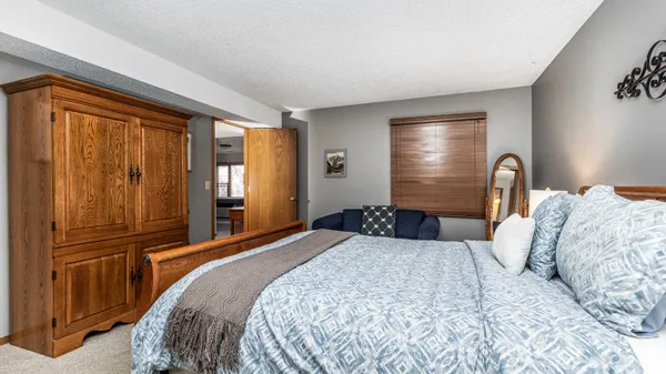 $425,000 | 7 Colony Lane, Galena, IL 61036