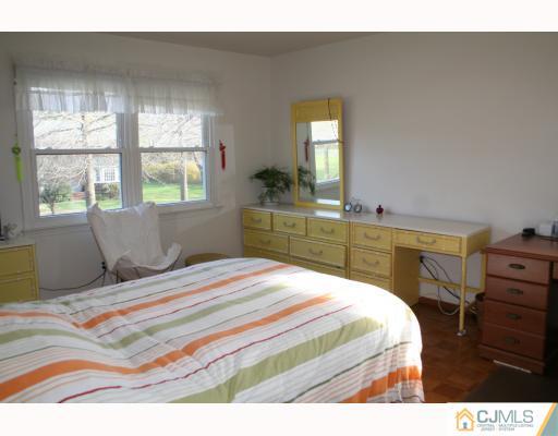 3 Glover Road East Brunswick, NJ 08850 - Photo 7 of 10 Gallery Image 7