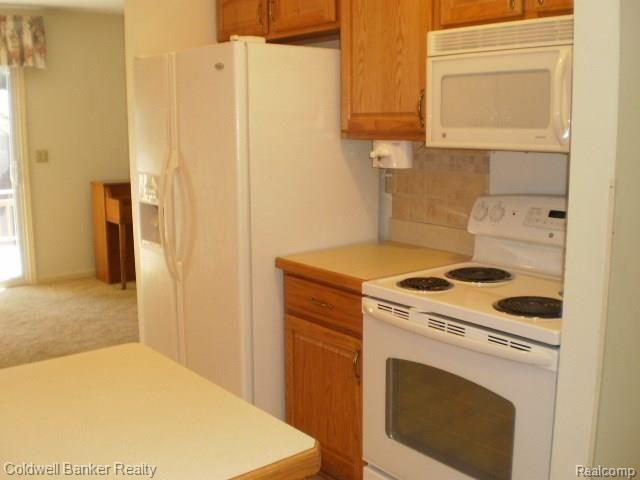 81 Manor Way, Unit 42 Rochester Hills, MI 48309 - Photo 7 of 34