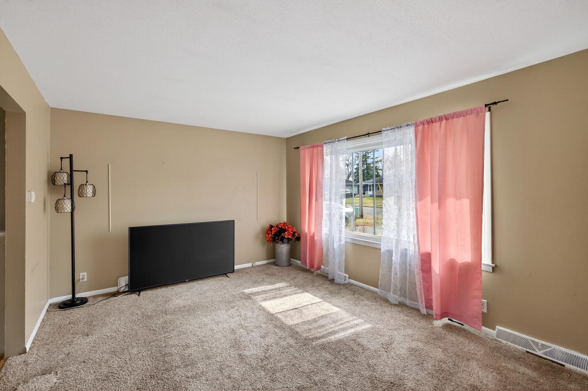 8000 Harkness Road South Cottage Grove, MN 55016 - Photo 5 of 28