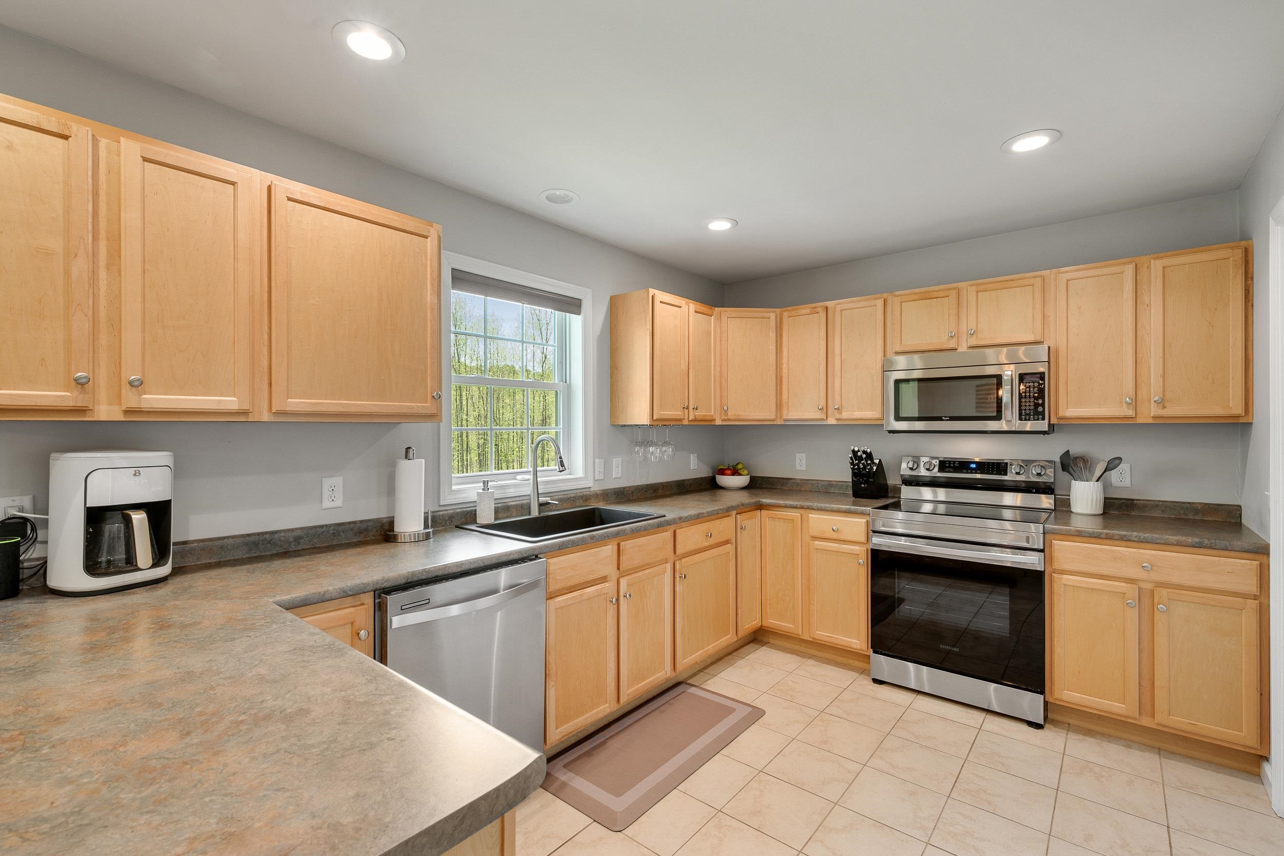 391 Duffy Road Milton, VT 05468 - Photo 10 of 54