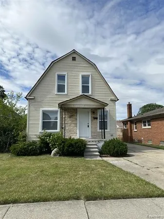 $995 | 13128 Balsam Street, Southgate, MI 48195