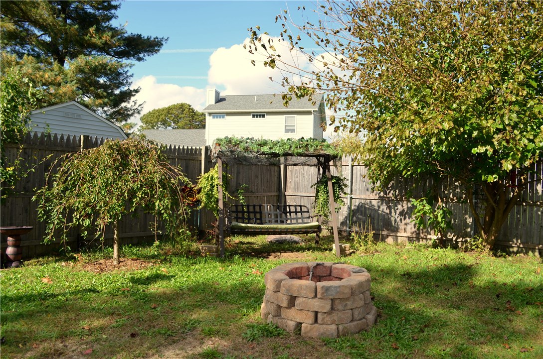 15 Step Circle Warwick, RI 02889 - Photo 21 of 23 Gallery Image 21