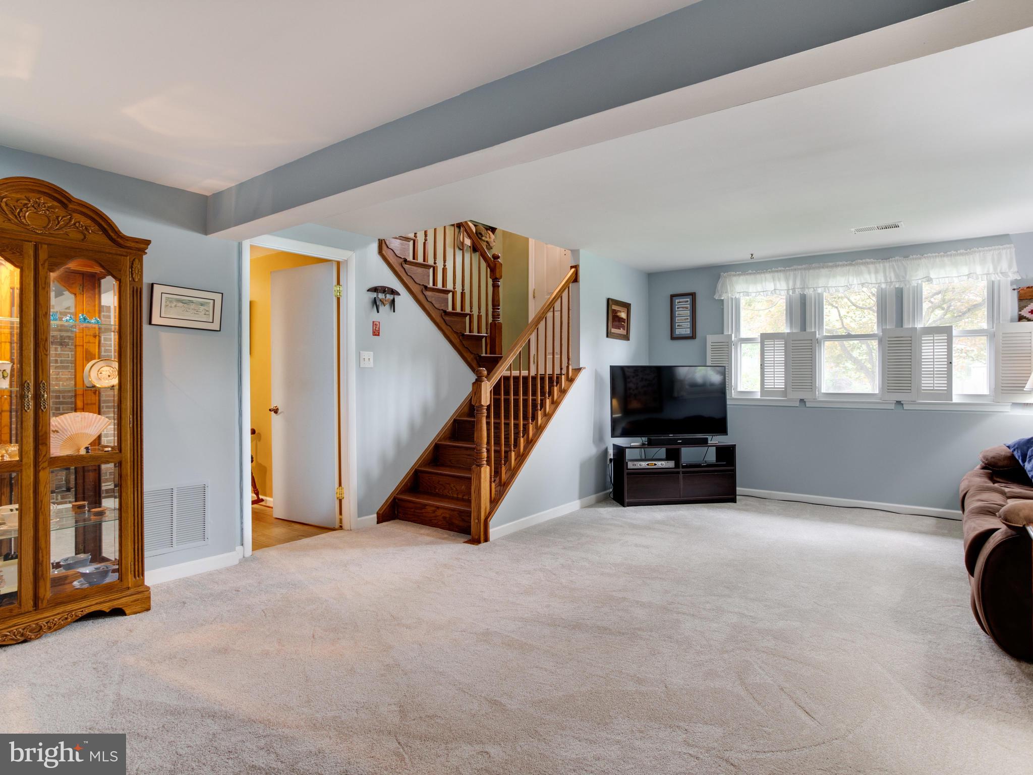 6402 Darwin Road Laurel, MD 20707 - Photo 28 of 44 Family room faces East also!