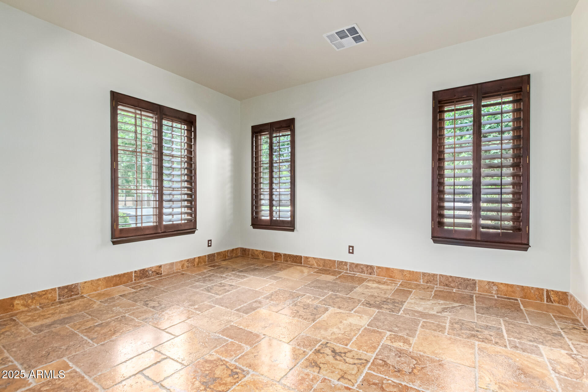 2912 East Vaughn Avenue Gilbert, AZ 85234 - Photo 8 of 55 09 - Vaughn