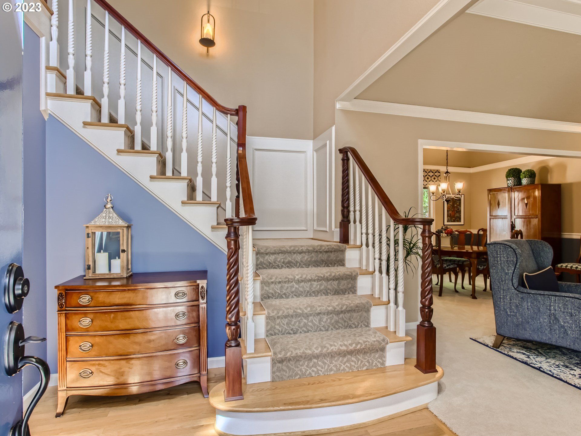 4135 Southwest Comus Street Portland, OR 97219 - Photo 4 of 41 Gallery Image 4
