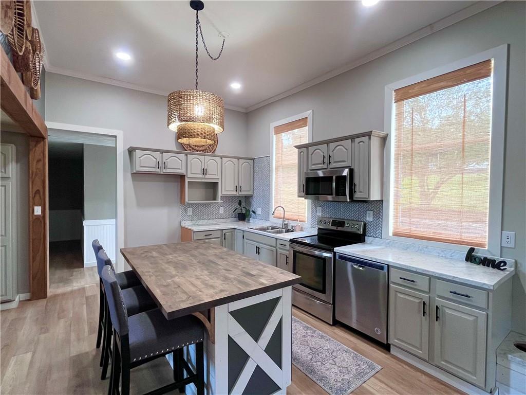 254 Bicker Road Cabot, PA 16023 - Photo 2 of 34