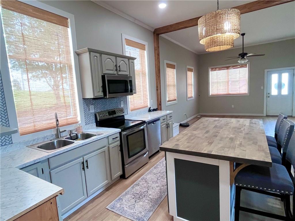 254 Bicker Road Cabot, PA 16023 - Photo 4 of 34