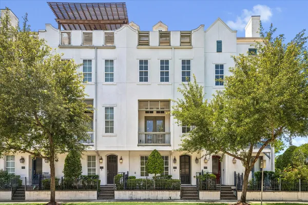 $575,000 | 2733 Cortlandt Street, Houston, TX 77008