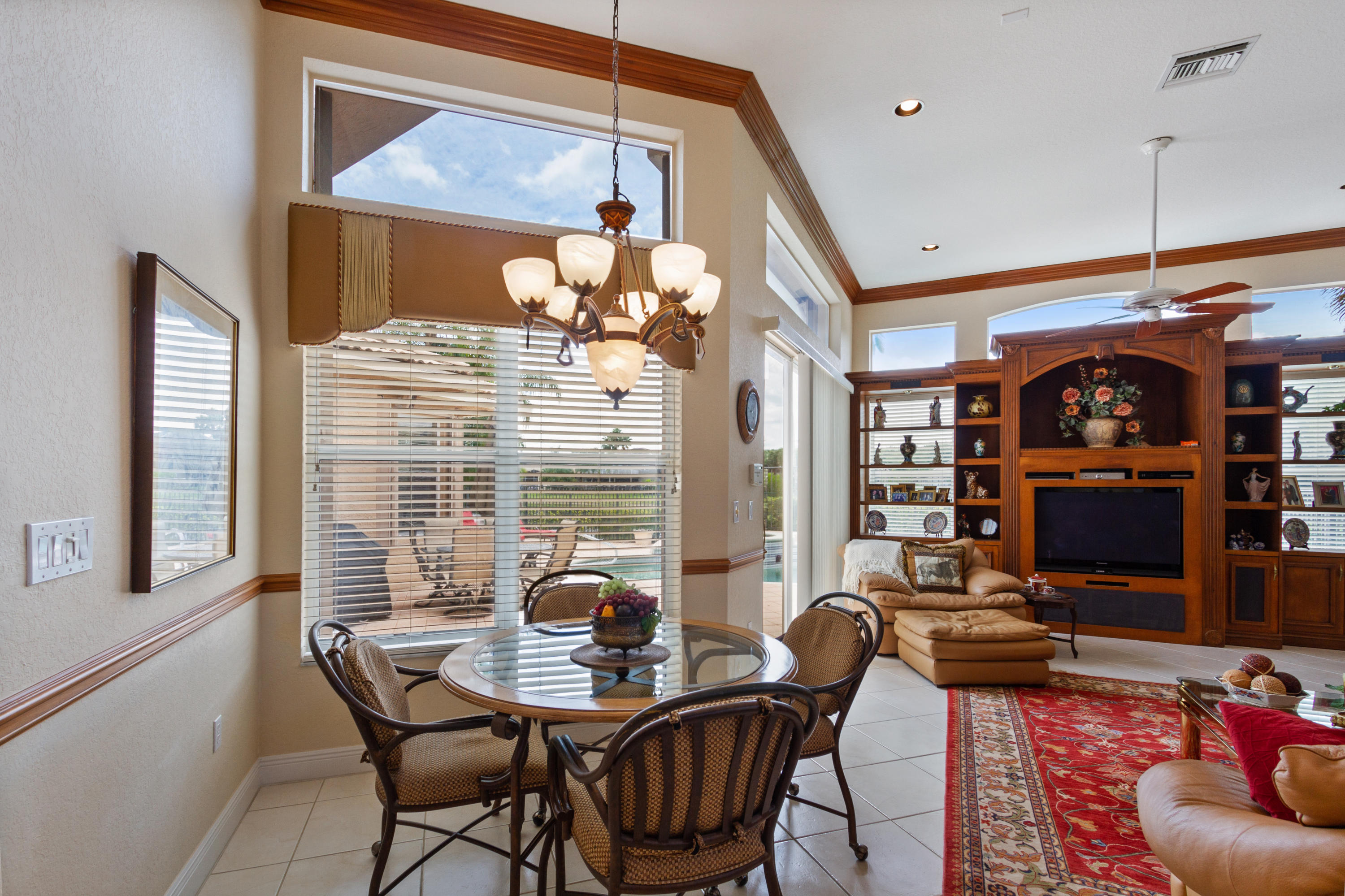 Breakfast area