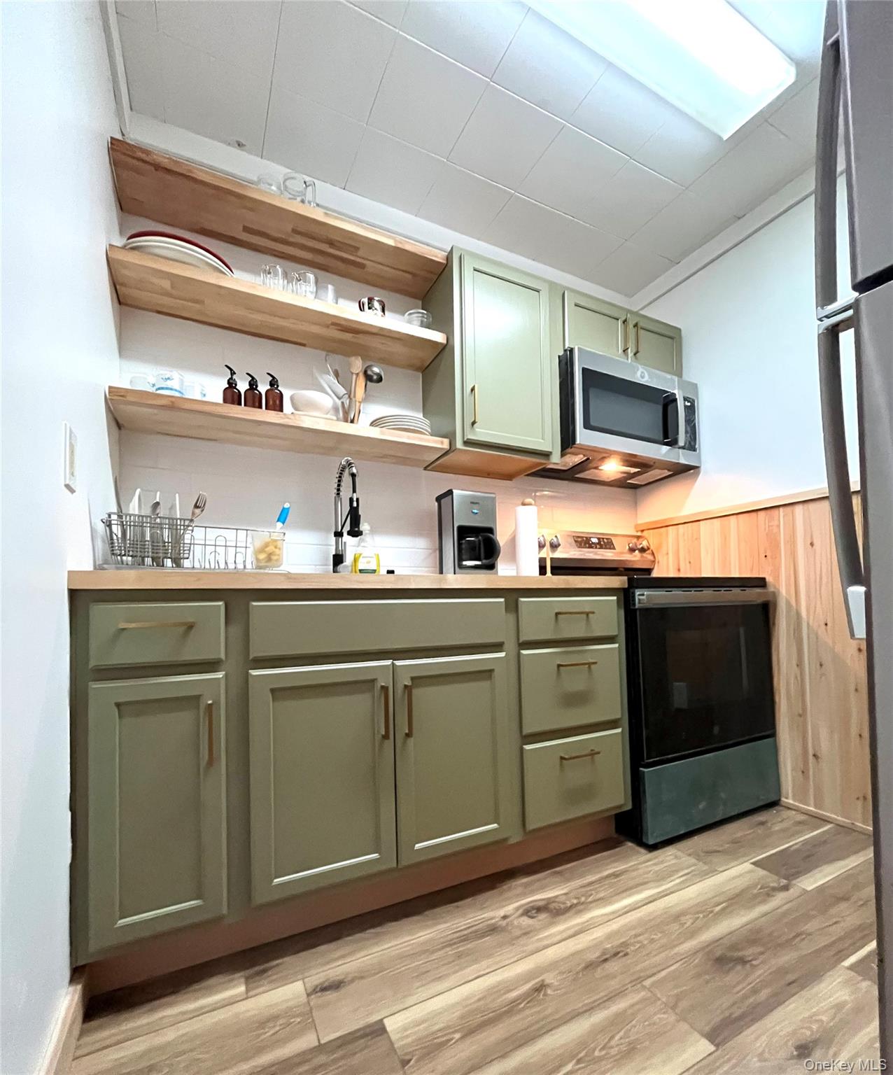 Brand new cabinets and appliances