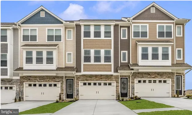 $2,100 | 524 Bartholomew Drive, Waynesboro, PA 17268