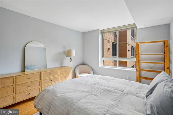 $2,400 | 350 G Street Southwest, Unit N511, Washington, DC 20024