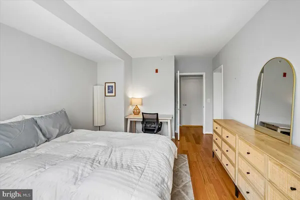 $2,400 | 350 G Street Southwest, Unit N511, Washington, DC 20024