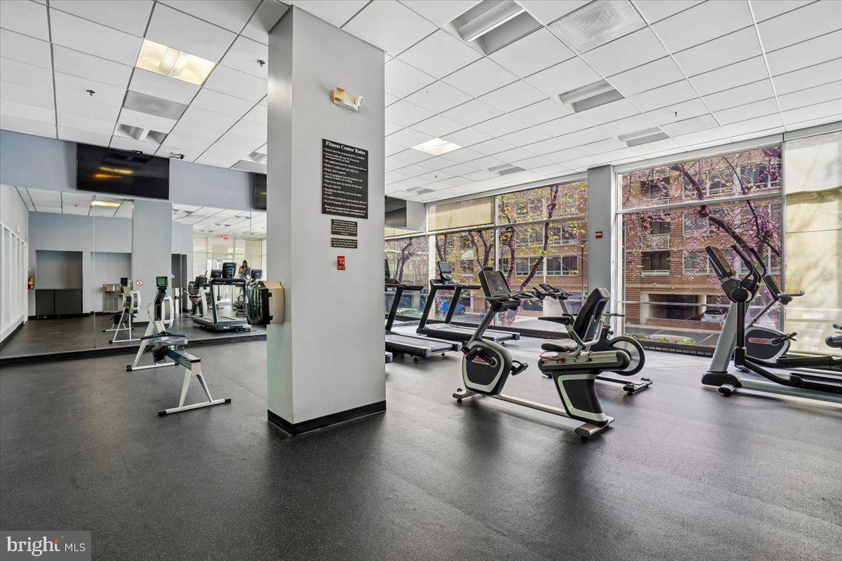 350 G Street Southwest, Unit N511 Washington, DC 20024 - Photo 25 of 27 a view of a room with gym equipment