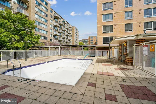 $2,400 | 350 G Street Southwest, Unit N511, Washington, DC 20024