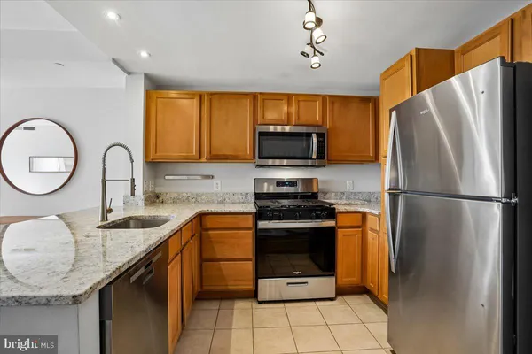 $2,400 | 350 G Street Southwest, Unit N511, Washington, DC 20024