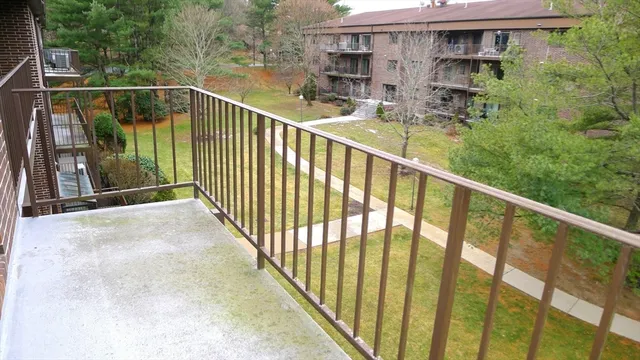 $449,000 | 8 Ledgewood Way, Unit 20, Peabody, MA 01960