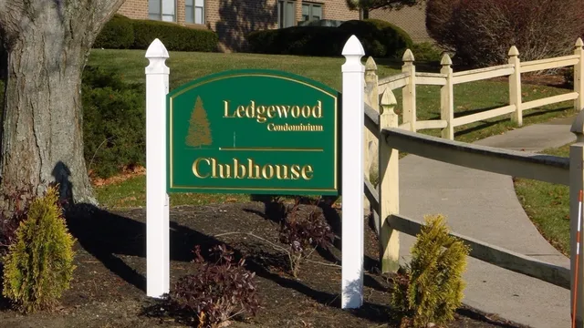 $449,000 | 8 Ledgewood Way, Unit 20, Peabody, MA 01960