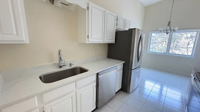 $449,000 | 8 Ledgewood Way, Unit 20, Peabody, MA 01960