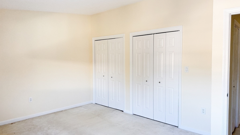8 Ledgewood Way, Unit 20 Peabody, MA 01960 - Photo 10 of 37 a view of a small space