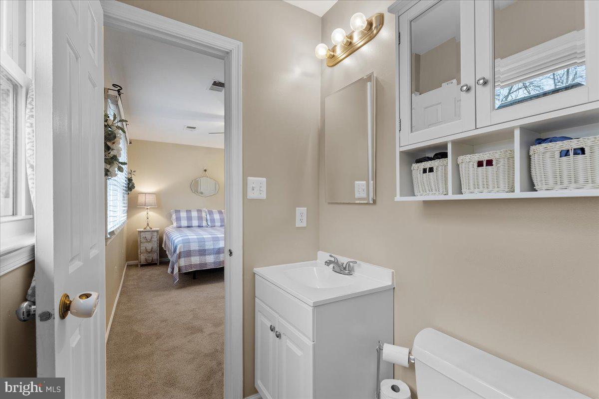 6744 Settlers Ridge Road Warrenton, VA 20187 - Photo 27 of 54 Primary Bathroom
